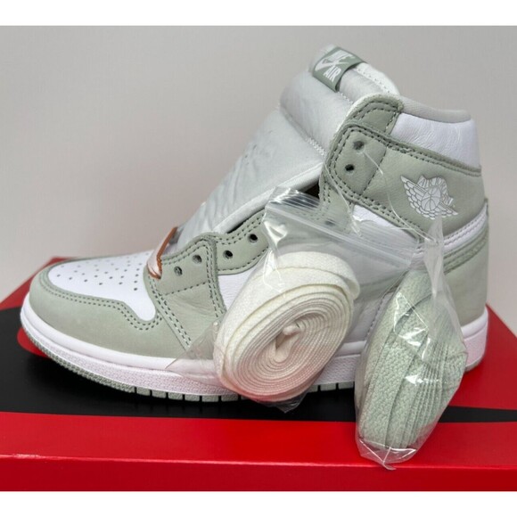 Nike Air Jordan 1 High OG WMNS Seafoam Shoes CD0461-002 Women's Size 5.5 - Picture 3 of 8
